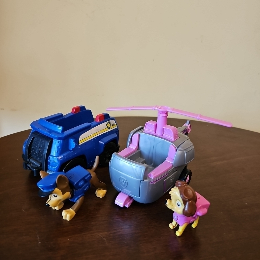 Paw Patrol SKYE'S HELICOPTER + CHASE 02 SHERIFF VEHICLE AND CHASE LOT OF 2